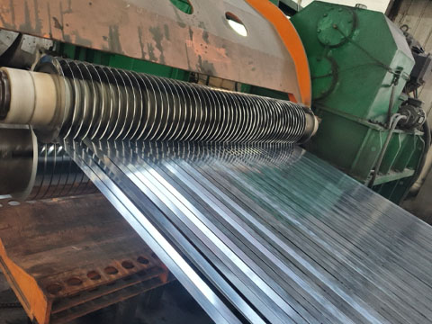 Slitting galvanized steel coil to 20mm width