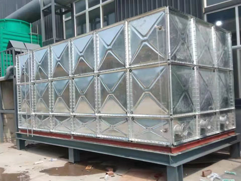 Galvanized steel water tank