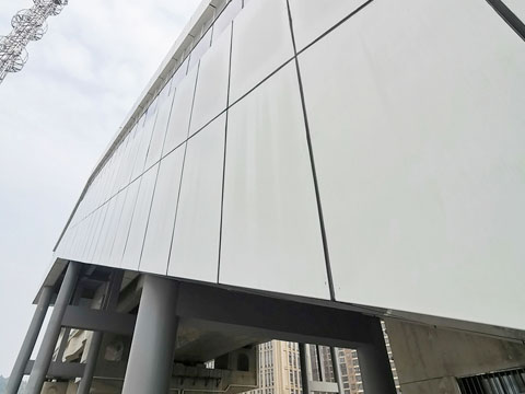 White aluminum curtain wall