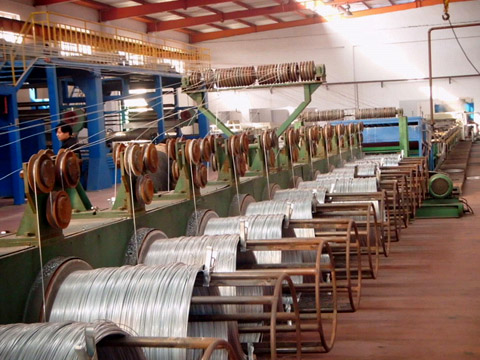 Galvanized wire is being produced