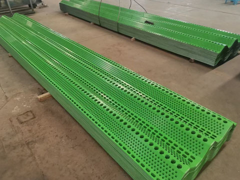 Green corrugated punching plate