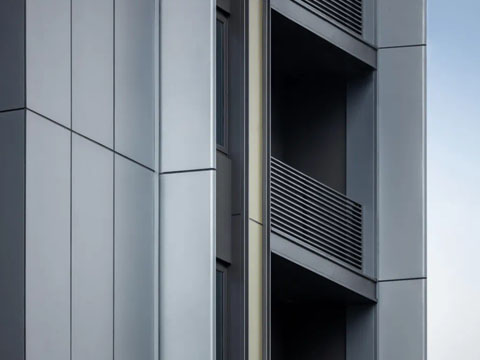 Aluminum curtain wall