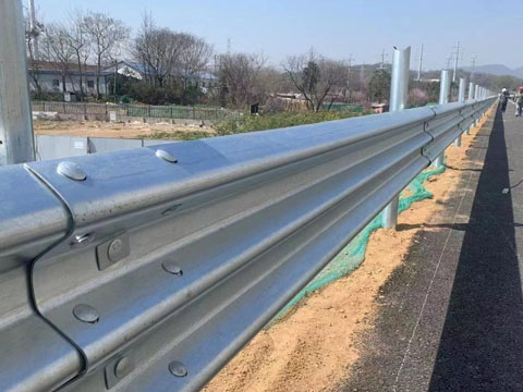 Highway guardrail