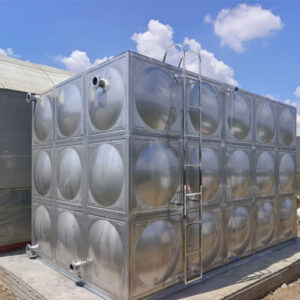 Rectangular stainless steel water tank