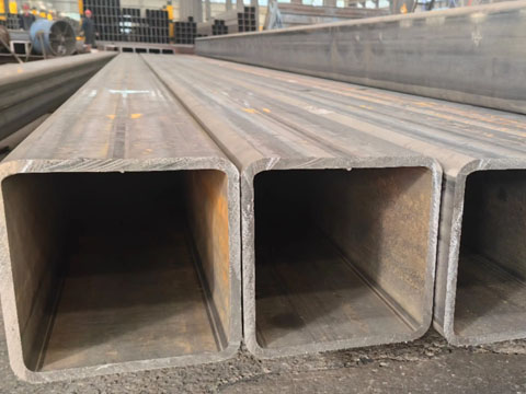 Seamless square steel pipe