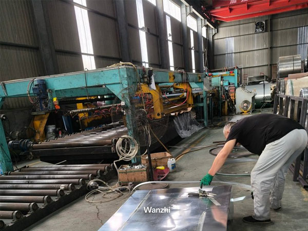Steel coil shearing equipment